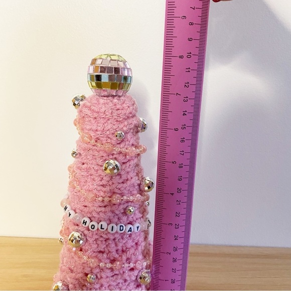 In My Holiday Era Friendship Bracelet Pink Crochet Christmas Tree - Picture 5 of 5